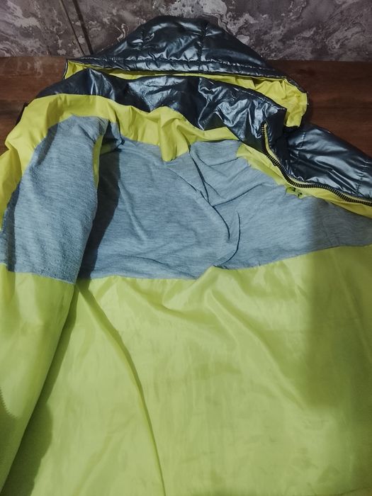 Продам куртку осень 2000