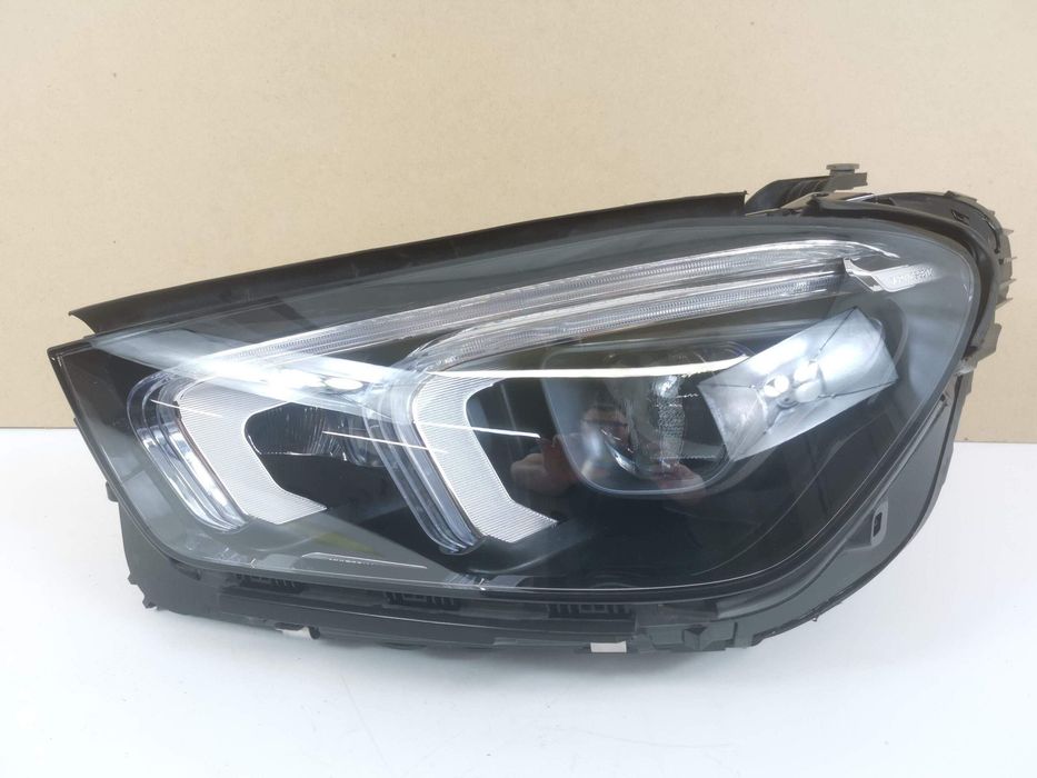 Мерцедес-Бенц GLE-Class / Mercedes-Benz GLE-Class V167 Ляво светлинно