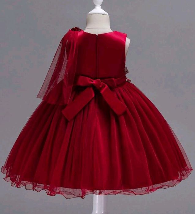 Официална рокля в цвят  Бордо за малка мадама около 5,6 годинки