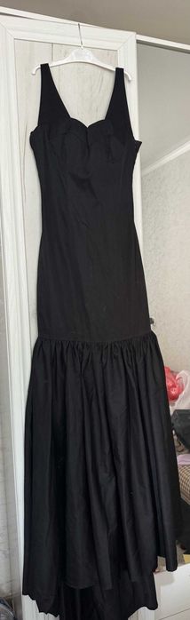 Продам Платья  на девочку