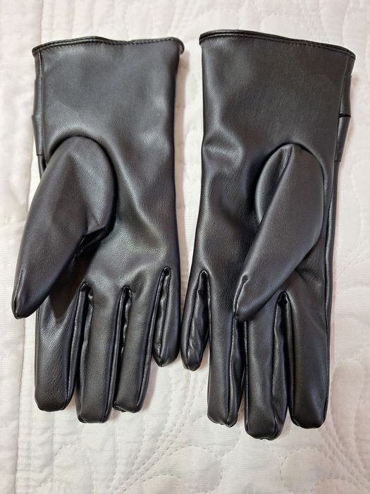 Дамски зимни ръкавици