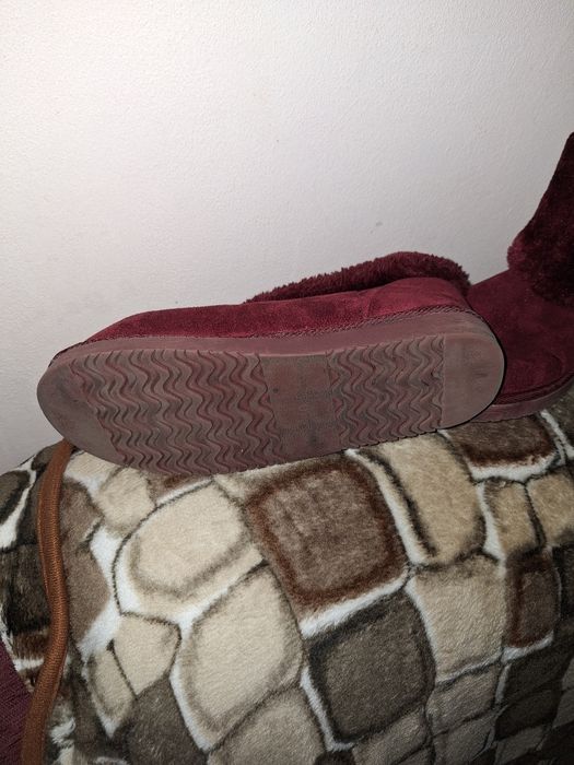 Cizme  tip ugg visiniu 41