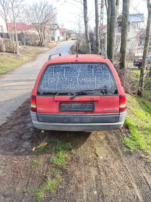 Vand opel Astra caravan in stare bună de functionaree