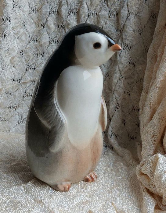 Статуэтка пингвин