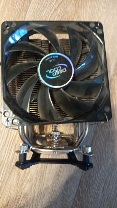 Кулер для процессора    deepcool