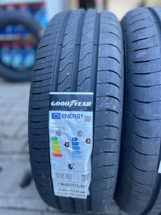 195 65 15 Goodyear EfficientgripPerformance 2 91V