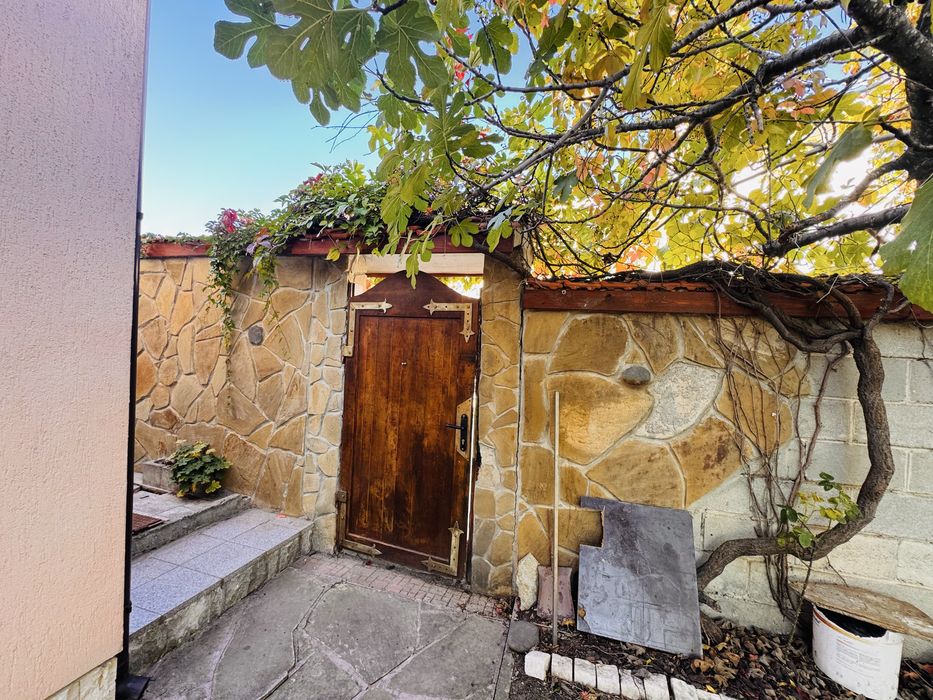 Продава се Къща в Бургас, Възраждане - 140 кв.м за 1286 €/кв.м - Снимка #12