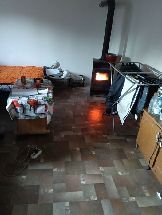 Schimb cu auto + diferența sau vând  Garsoniera de vânzare