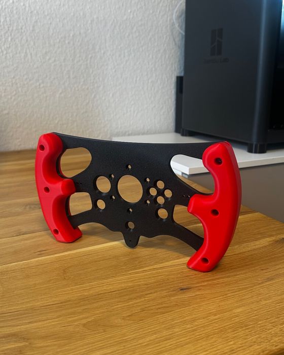 3D принтиран F1 и GT Style волан за Thrustmaster T300