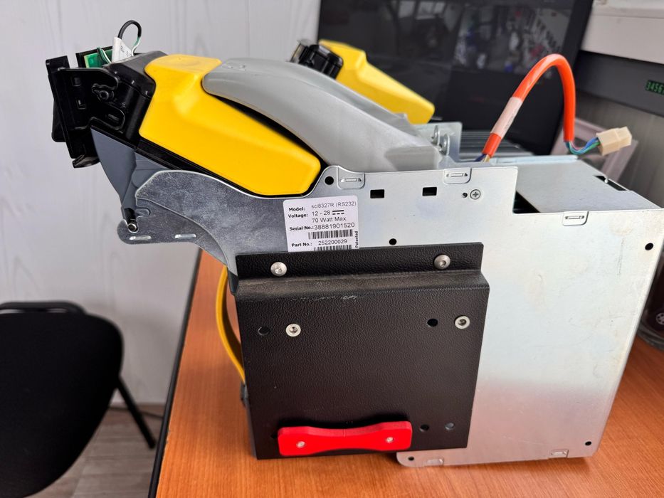 Acceptoare bancnote MEI