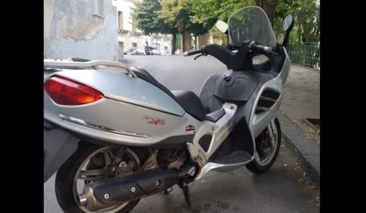 Malaguti spidermax 500 малагути спидермакс скутер мотопед НА ЧАСТИ