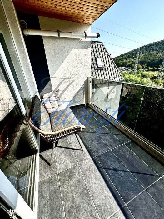 Apartament cu 3 camere 75 mp | balcon 8 mp si 5 mp | parcare | zona Vi