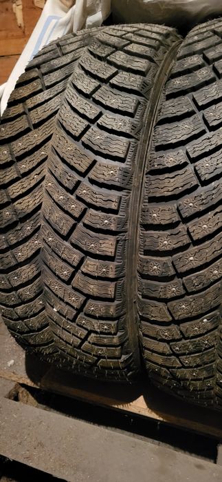 Комплект шин на автомобиль