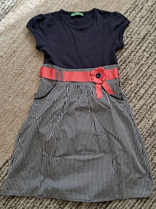 Рокля, пола и тениска