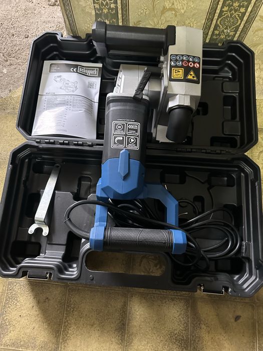 Фреза за канали,перфоратор и прахосмукачка