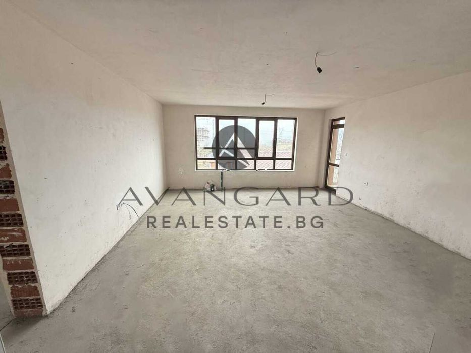 Продава се Тристаен апартамент в Пловдив, Остромила - 122 кв.м за 732 €/кв.м - Снимка #1