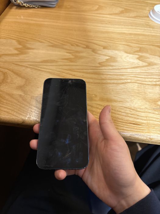 Iphone 13 , 71 % 256 гб