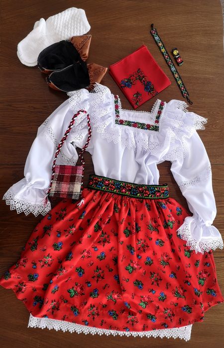 Costum popular femei complet de Maramureș