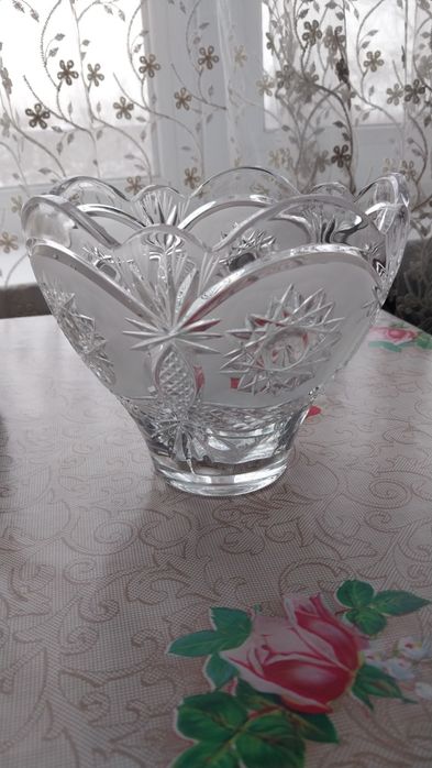 Вазы хрустальные,новые настоящие