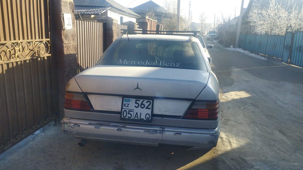 Mercedes benz w124
