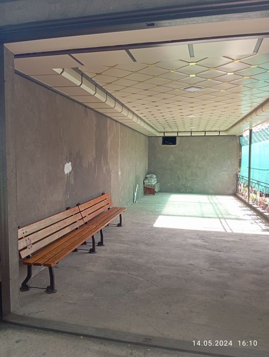 Дом вдоль речки зах