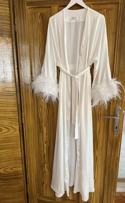 Бял луксозен халат “Атанасия”