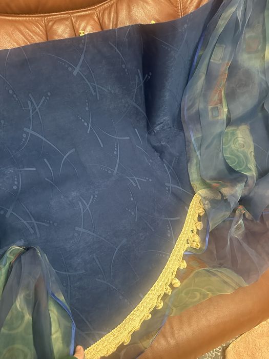 Продаю 2 комплекта штор с тюлем