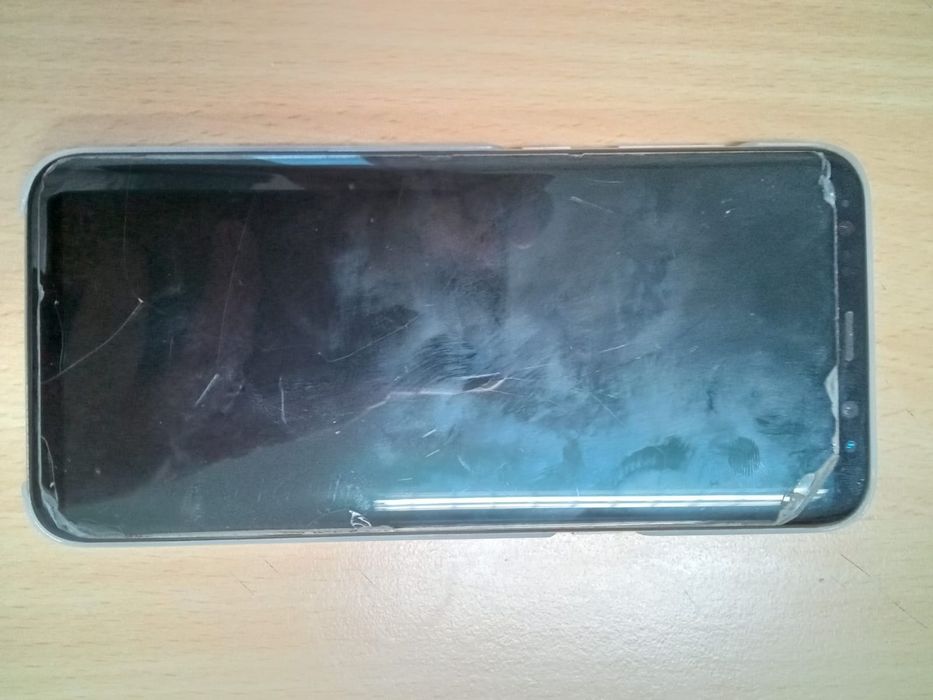 Vând Samsung Galaxy s8+