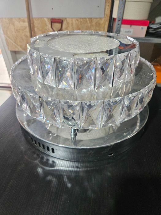 Plafoniera pentru iluminat