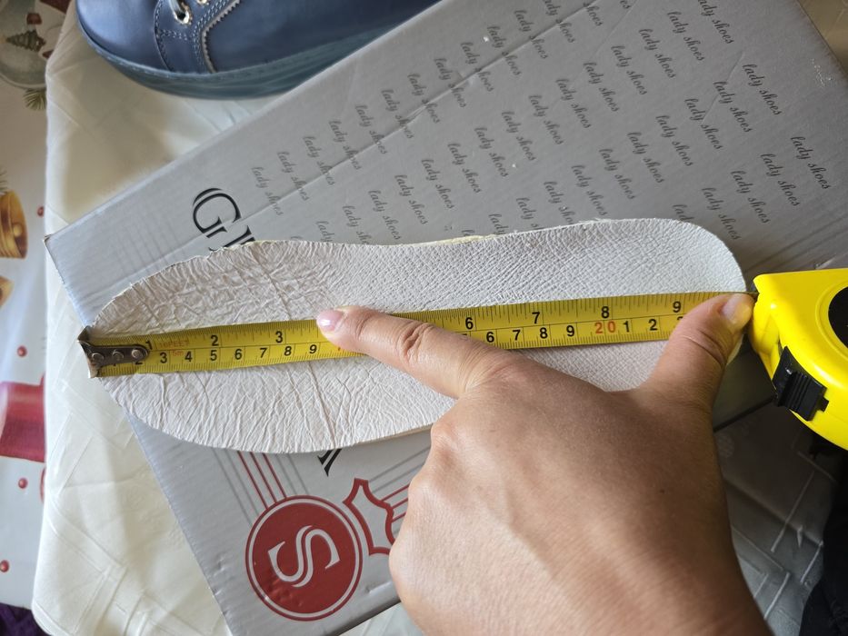 нови обувки с мека стелка 38 номера