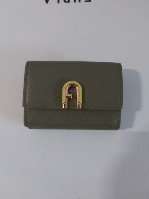 Малко дамско портмоне Furla