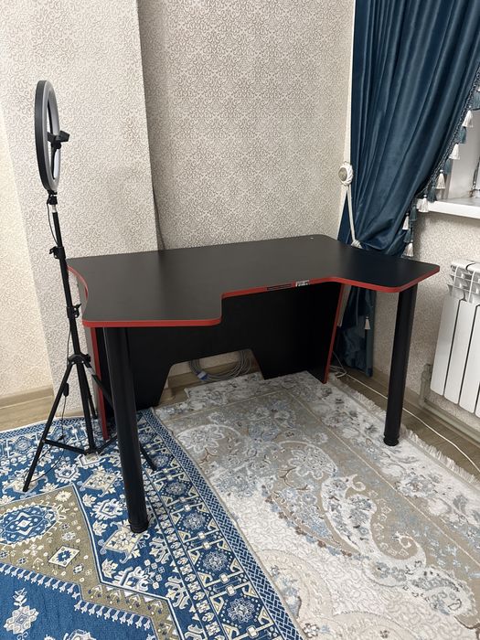 Игровой стол для компьютера