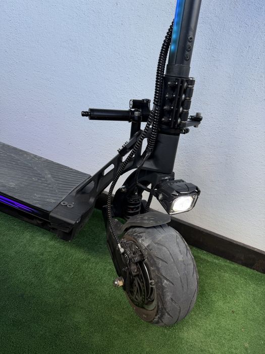 Yume Hawk Pro 2x3000w електрическа тротинетка