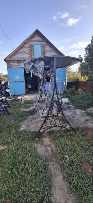Качеля с крышей новая