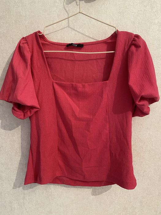 Разгрузка гардероба. 2000тг каждая.