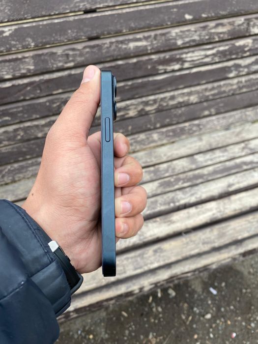 Продам Айфон 14