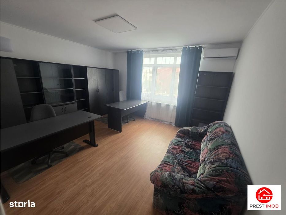 De inchiriat birouri  spatiu comercial de 80 mp semicentral