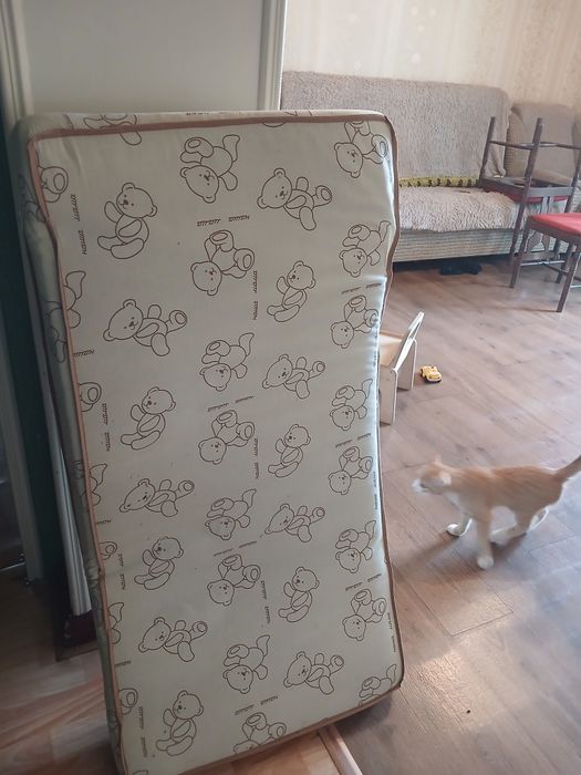 Отдам бесплатно матрас