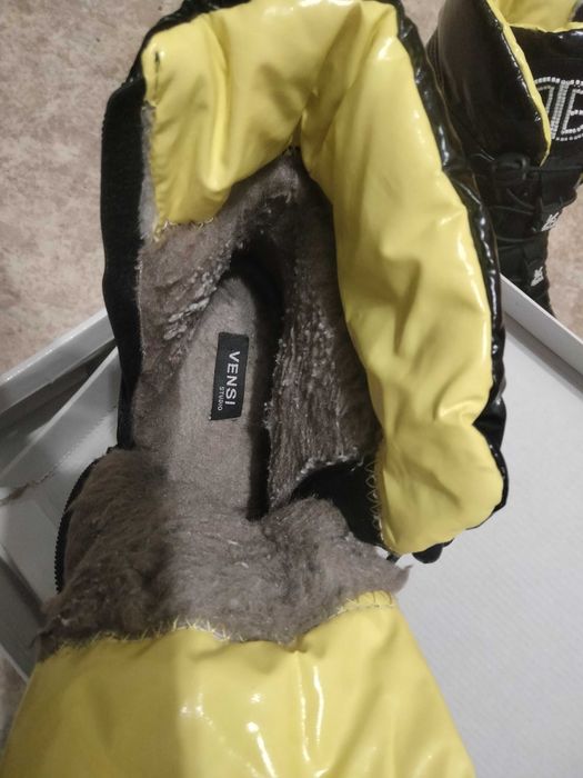 Зимние ботинки для девочки