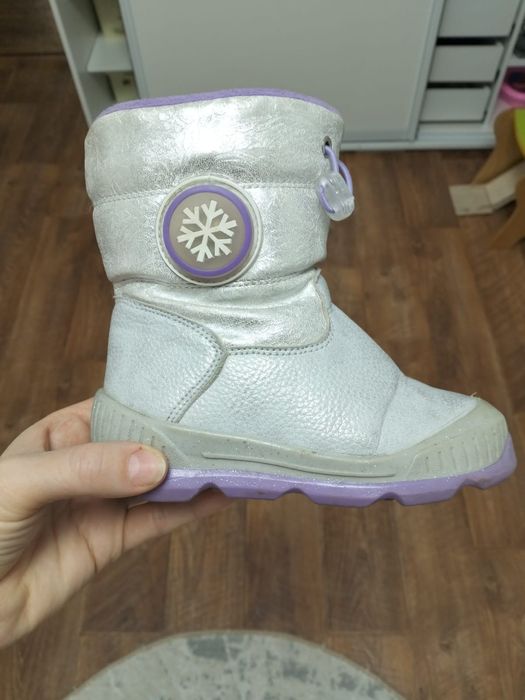 Продам зимнюю обувь