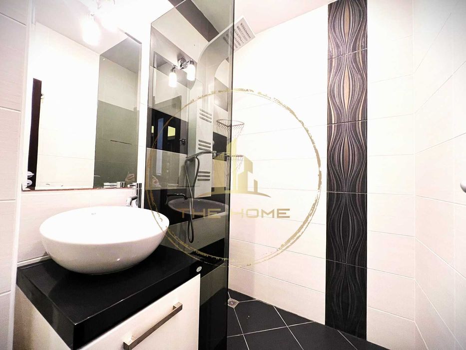 Дава се под наем Тристаен апартамент в Варна, Бриз - 120 кв.м за 1000 € - Снимка #12