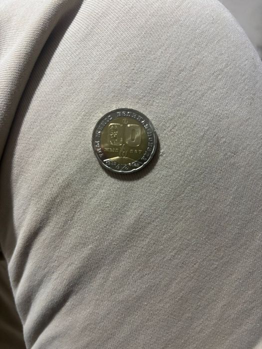 Продам.   монету