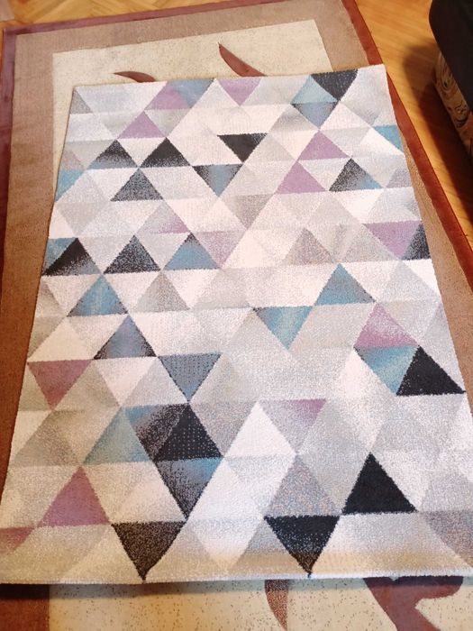 Covor Rya cu motive geometrice