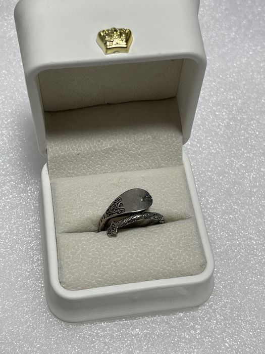 Кольцо серебро продам