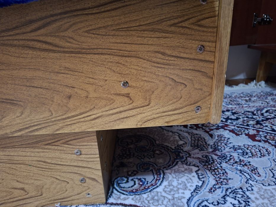 Кроват бир уриндикли