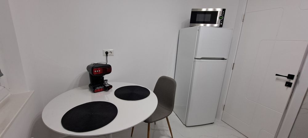 Inchiriez apartament in regim hotelier