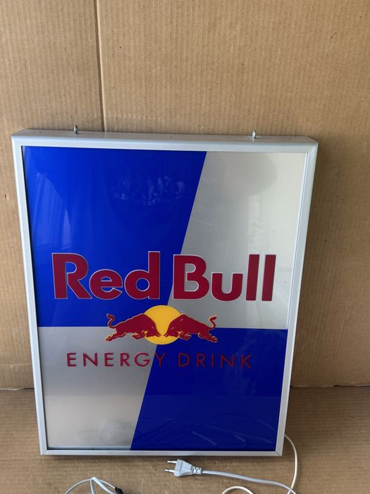 Светеща рекламна табела Red Bull Ред Бул , Рекламна табела