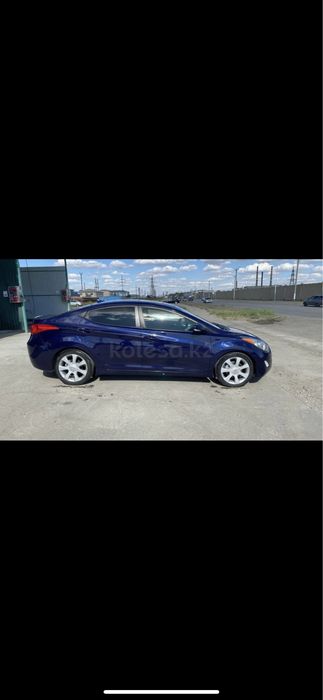 Hyundai  Elantra 2011