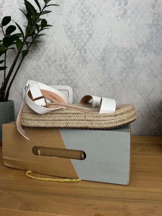 Босоножки женские 38р