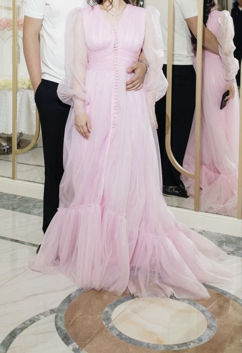 Вечерние платья…